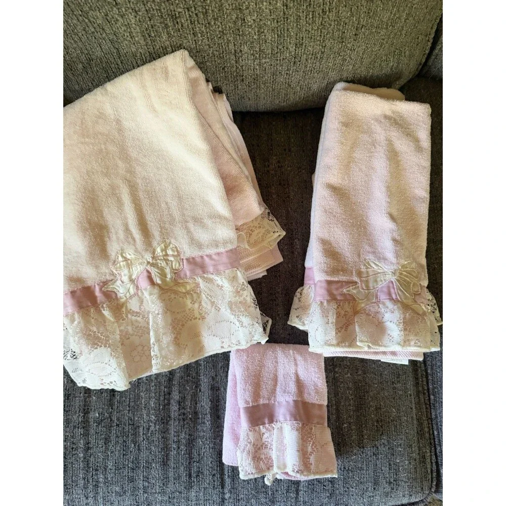 Vtg Elizabeth Gray Lace 5pc Towel Set Pink Bows Made n USA